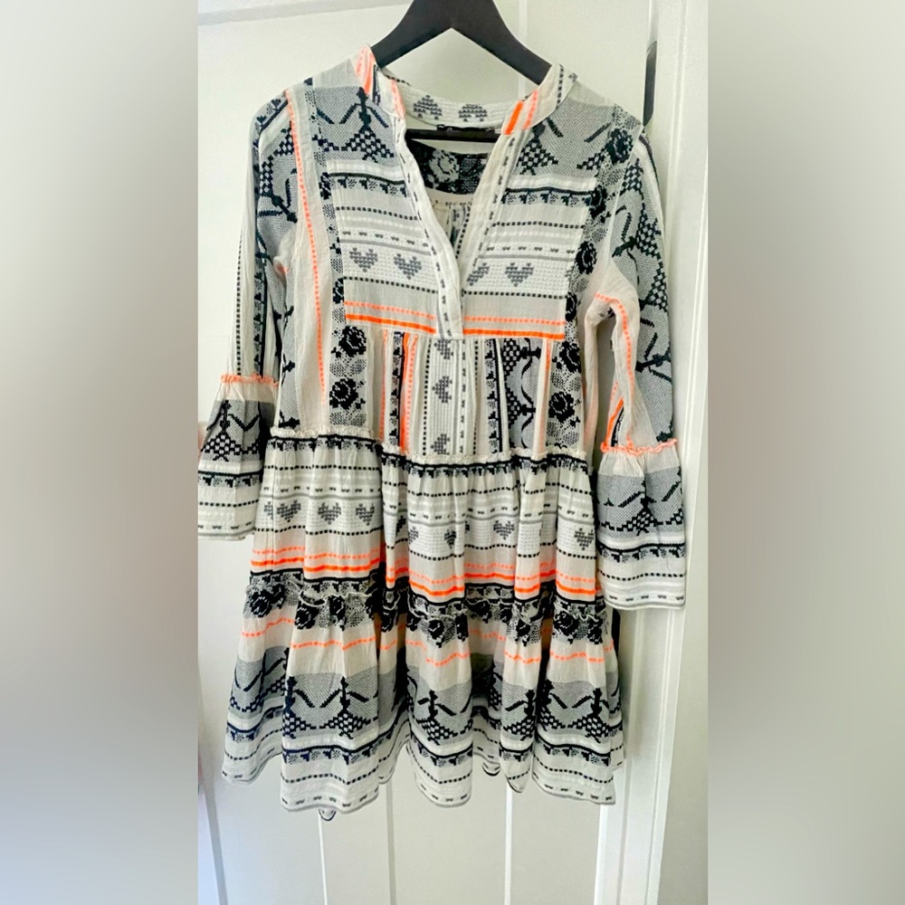 Devotion Twins Ella shirt dress. White/black/hot orange